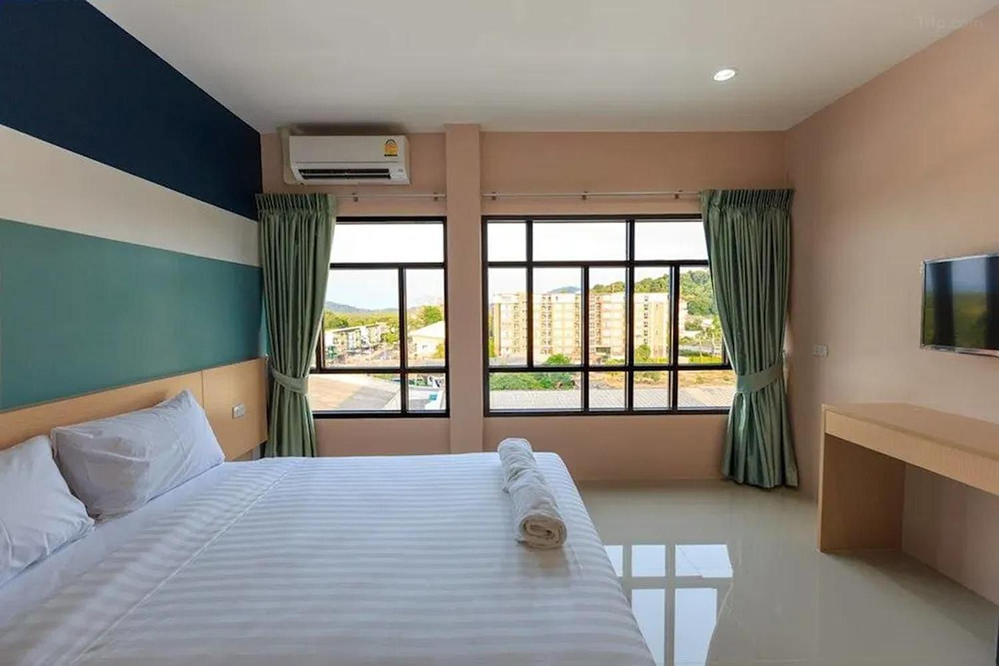Jj Residence Phuket Town Exteriör bild