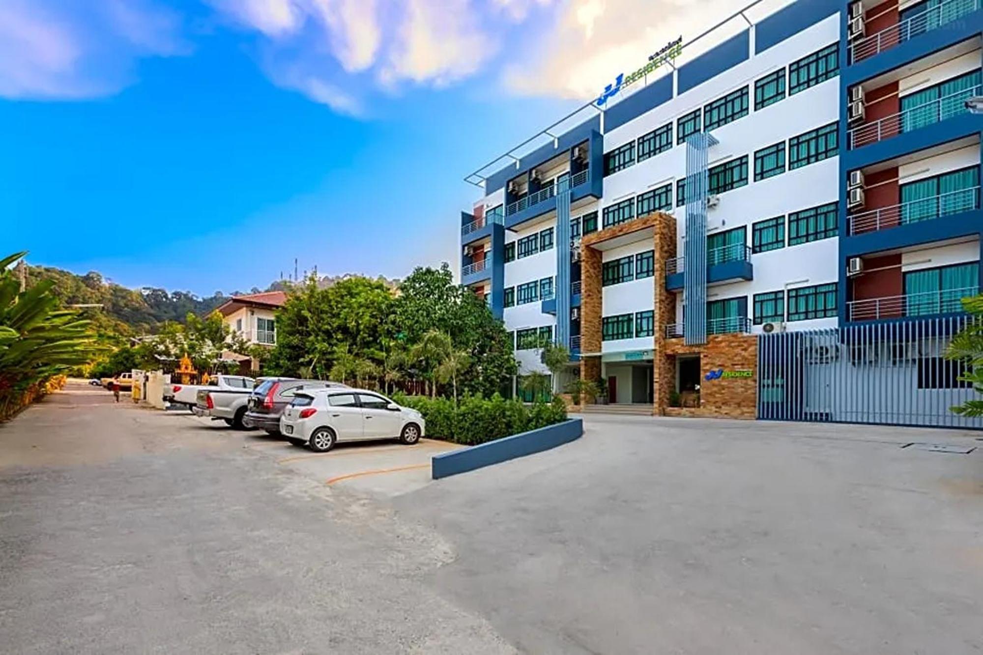 Jj Residence Phuket Town Exteriör bild