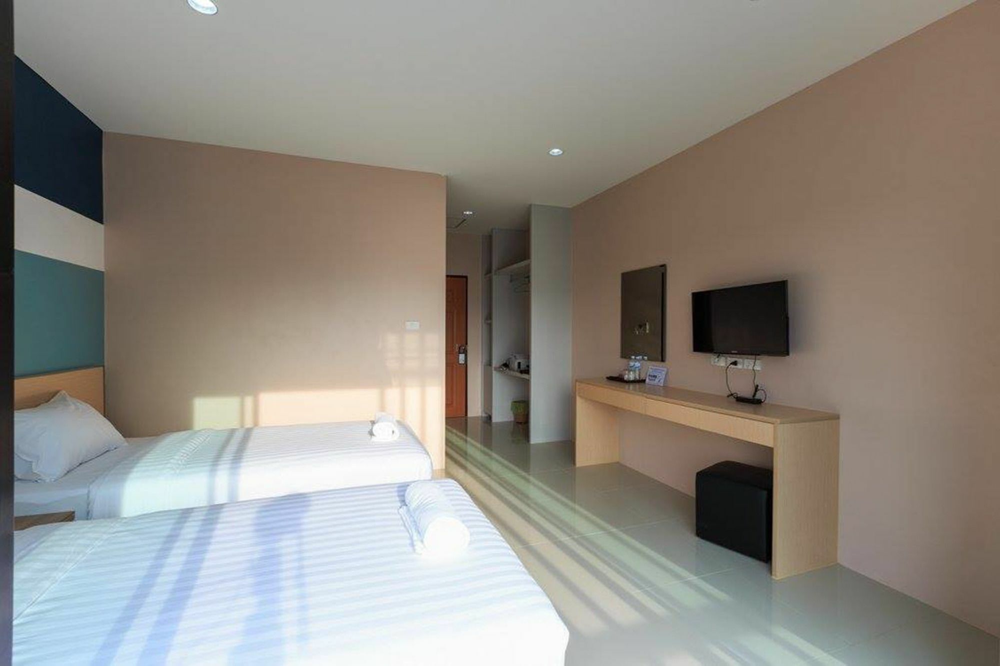 Jj Residence Phuket Town Exteriör bild